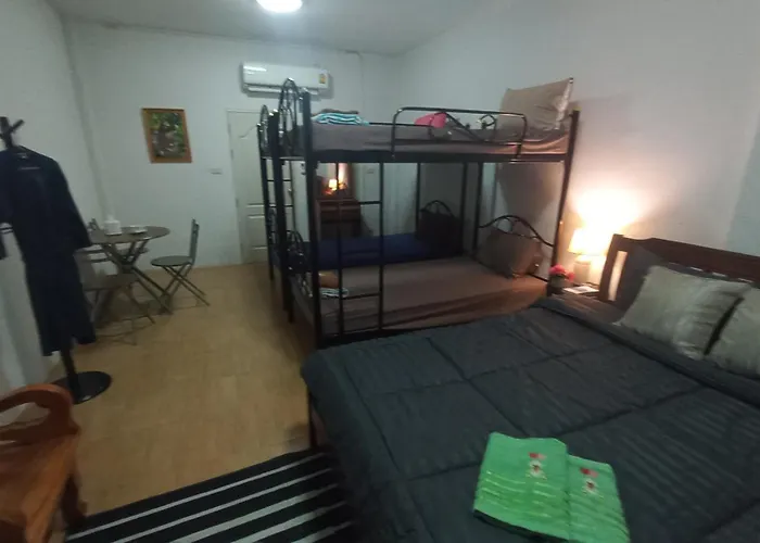 Hostels in Surat Thani