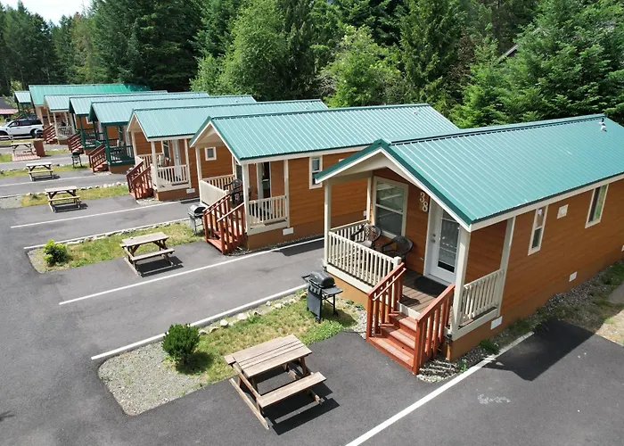 Motels in Packwood