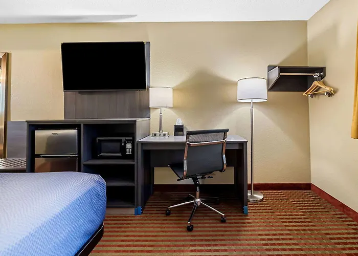 Cheap Hotels in Amsterdam