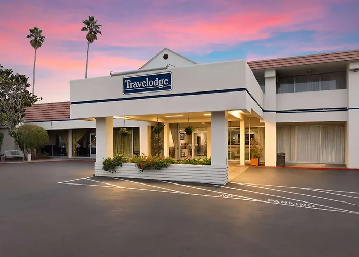 Cheap Hotels in Monterey