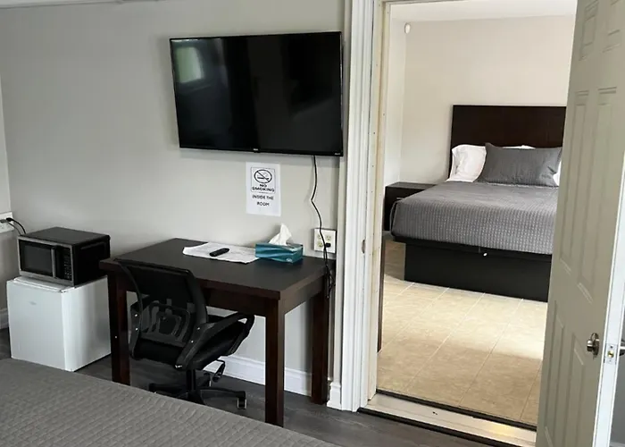 Cheap Hotels in Chatham-Kent