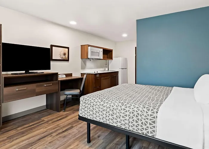 Cheap Hotels in Commerce City