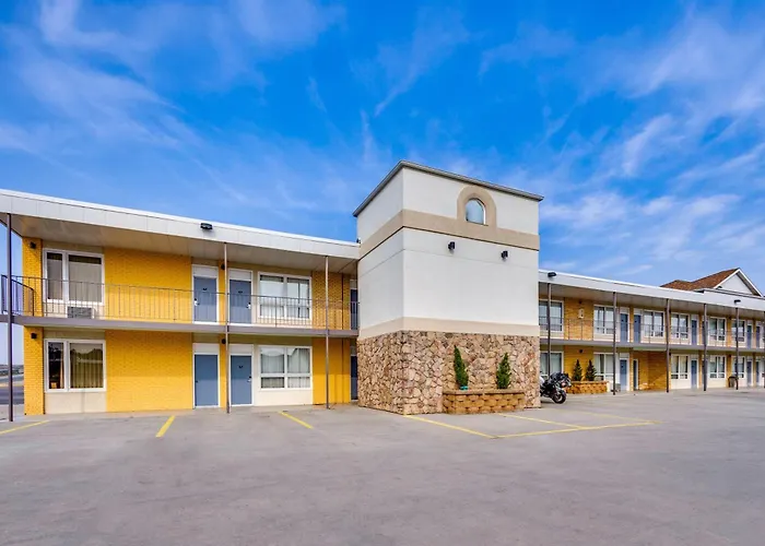 Cheap Hotels in Chamberlain