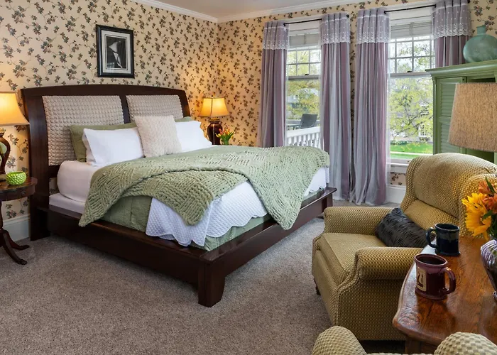 Bed & Breakfast in Lowell