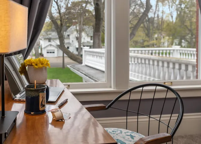 Bed and Breakfasts in Midland