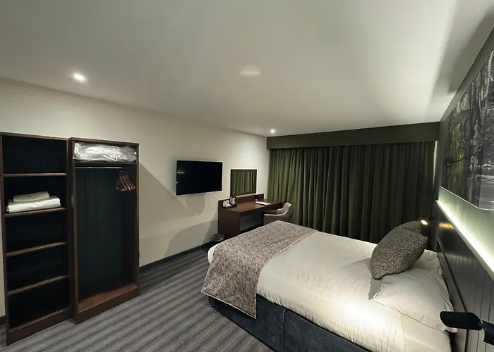 Cheap Hotels in Barnsley