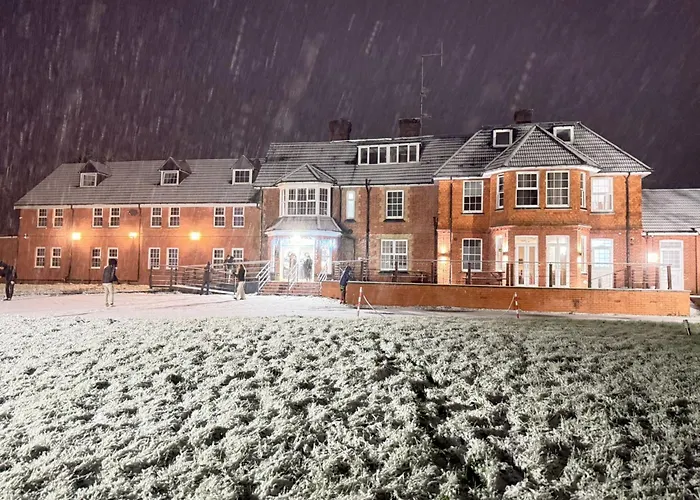 Cheap Hotels in Crawley (West Sussex)