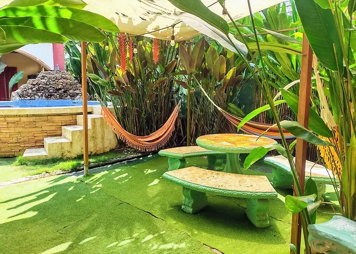 Hostels in Dominical
