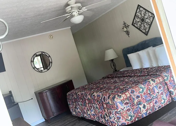 Cheap Hotels in Maggie Valley