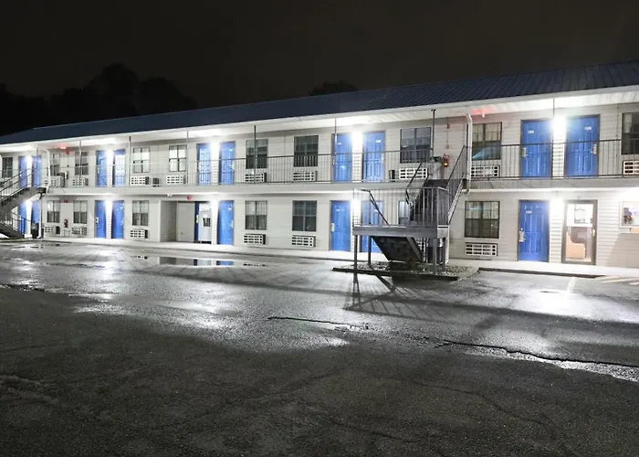 Motels in Cochran