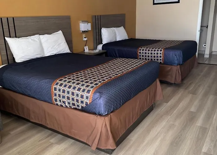Motels in Crane