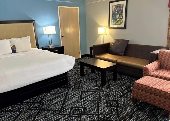 Cheap Hotels in Litchfield