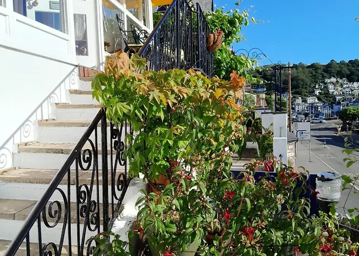 Guest Houses in Looe