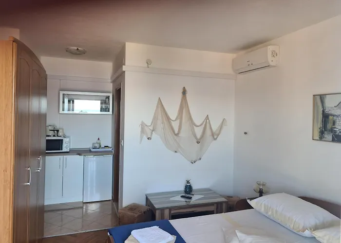 Billiga Hotell i Brela
