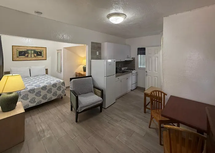 Cheap Hotels in Hallandale Beach