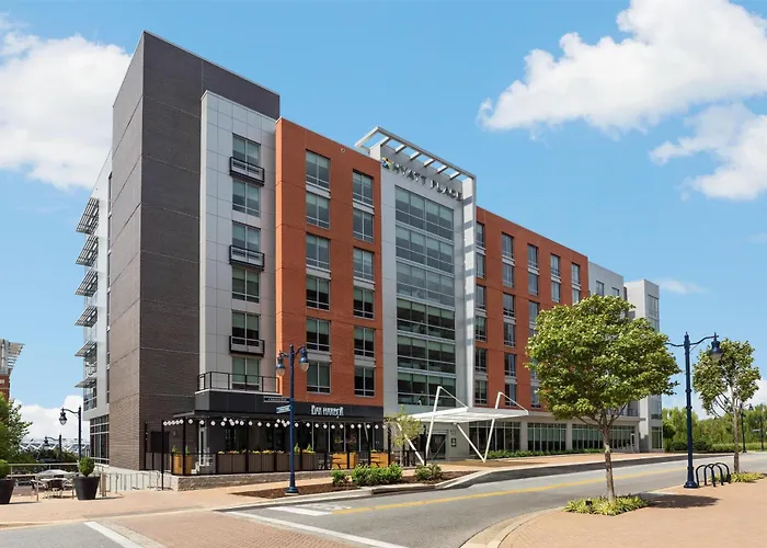 Cheap Hotels in National Harbor