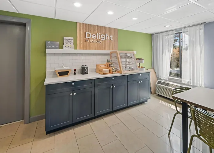 Cheap Hotels in Waldorf