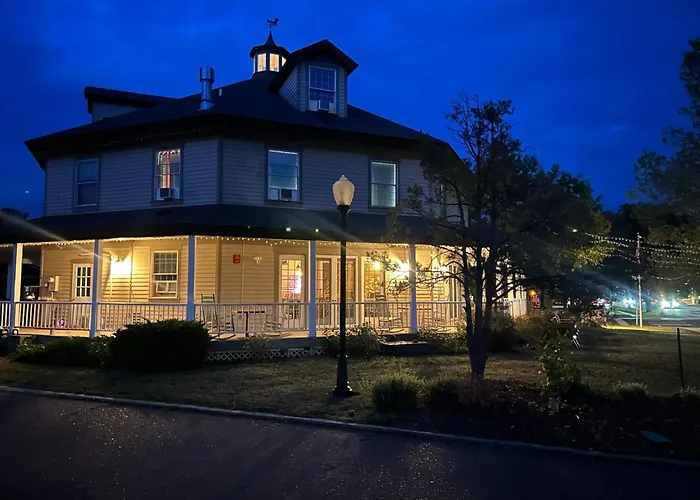 Cheap Hotels in Greeley