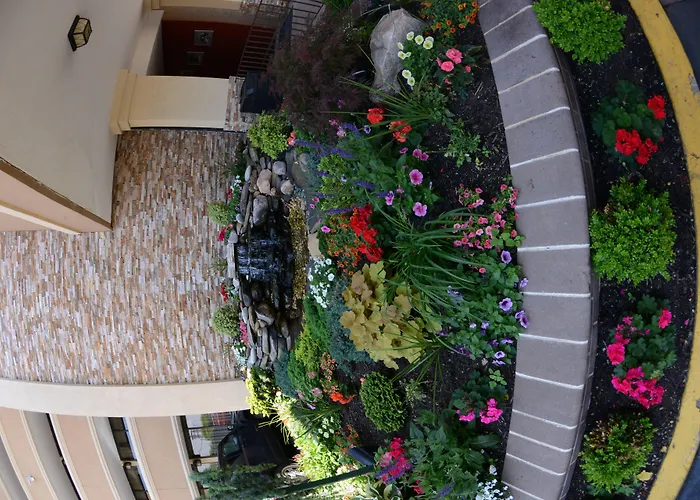 Cheap Hotels in Rockville Centre