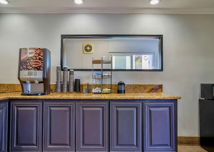 Cheap Hotels in Menifee