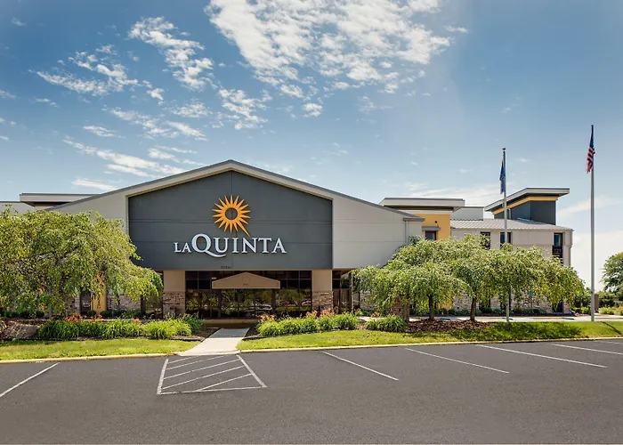 Cheap Hotels in Romulus