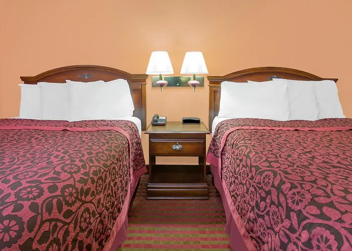 Cheap Hotels in Winona