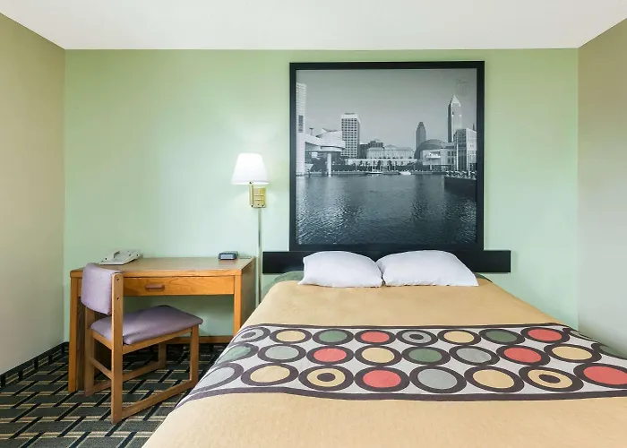 Cheap Hotels in Twinsburg