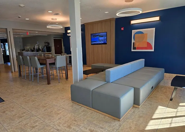 Cheap Hotels in Council Bluffs