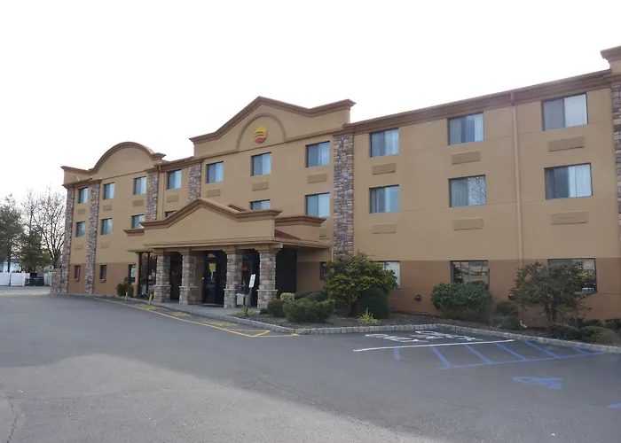 Cheap Hotels in Fairfield (Essex County)