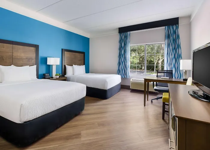 Cheap Hotels in Brandon