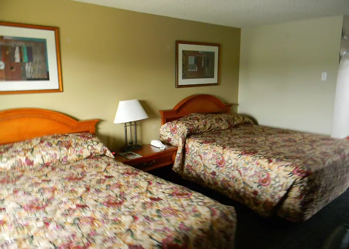 Motels in Eatonville