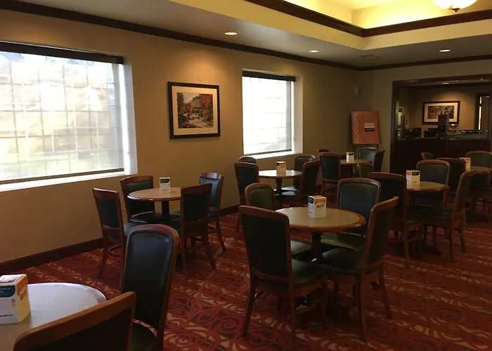 Cheap Hotels in Austintown