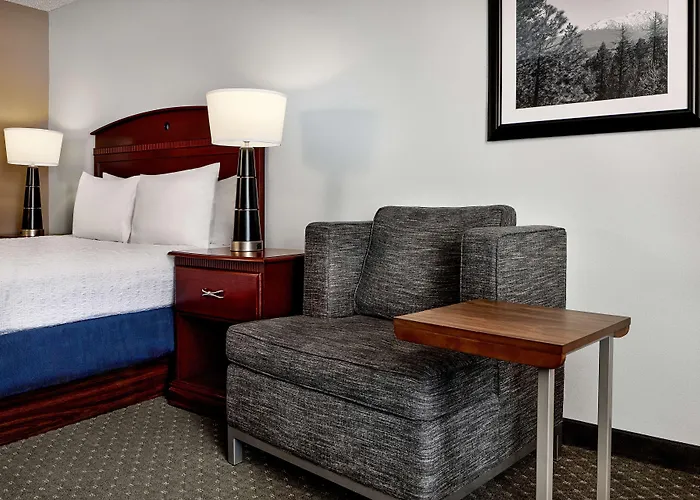 Cheap Hotels in Longmont