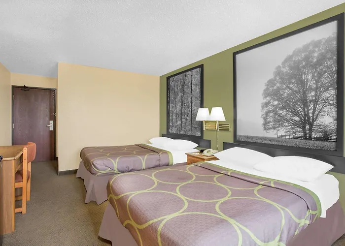 Motels in Roanoke