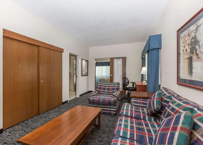Cheap Hotels in Des Moines