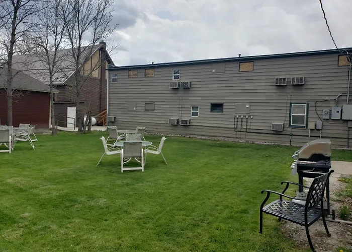 Motels in Roundup