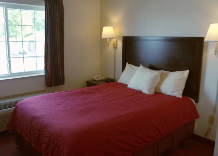 Cheap Hotels in Shakopee