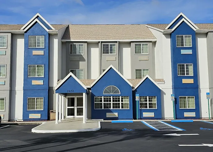 Cheap Hotels in Bushnell