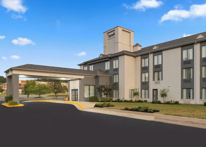 Cheap Hotels in Colonial Beach