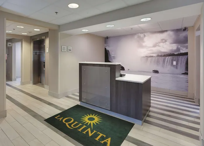 Cheap Hotels in Irondequoit