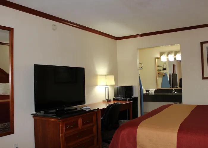 Motels in Sanger