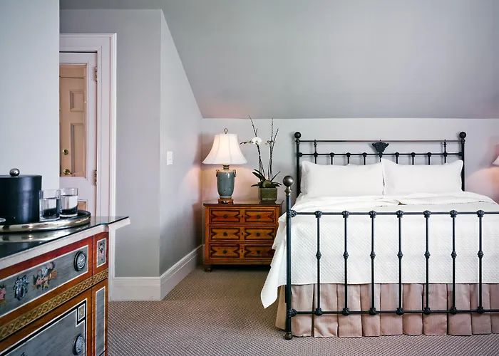Bed and Breakfast in Belmont