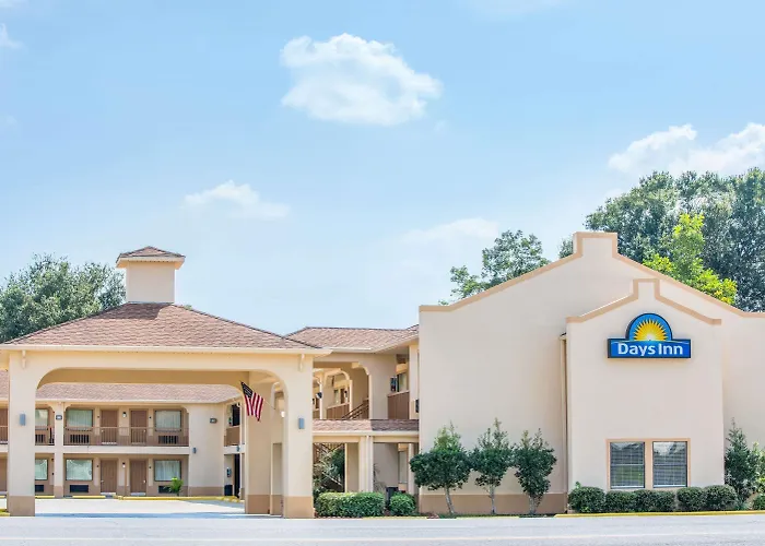 Motels in Abbeville