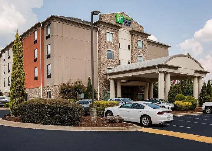 Cheap Hotels in Fairburn