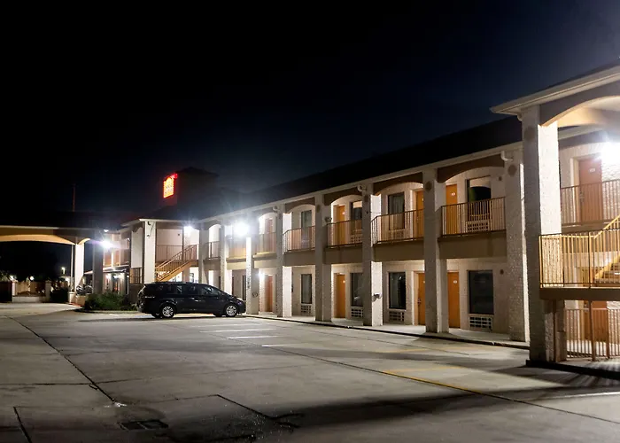 Motels in Magnolia