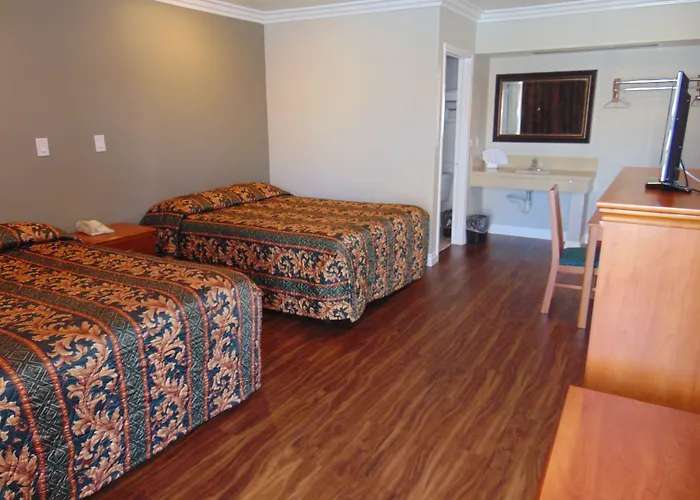 Motels in Santa Ana