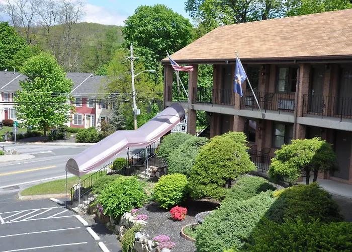 Motels in Highland Falls