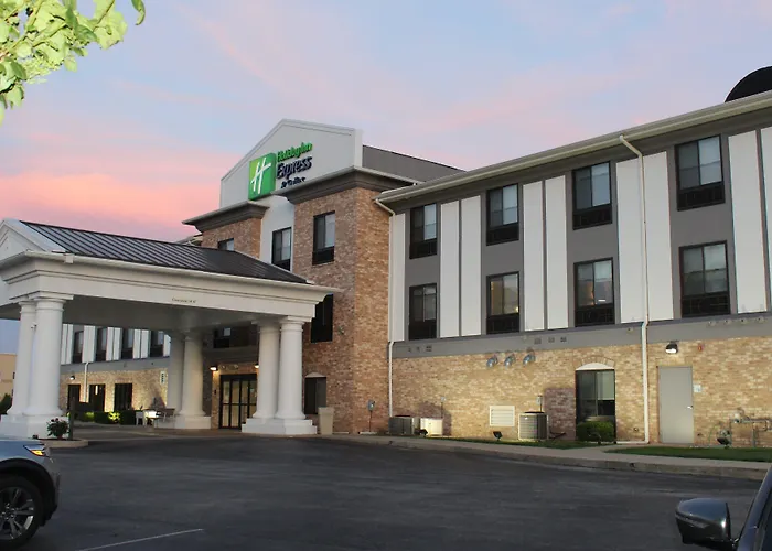 Cheap Hotels in Greenfield