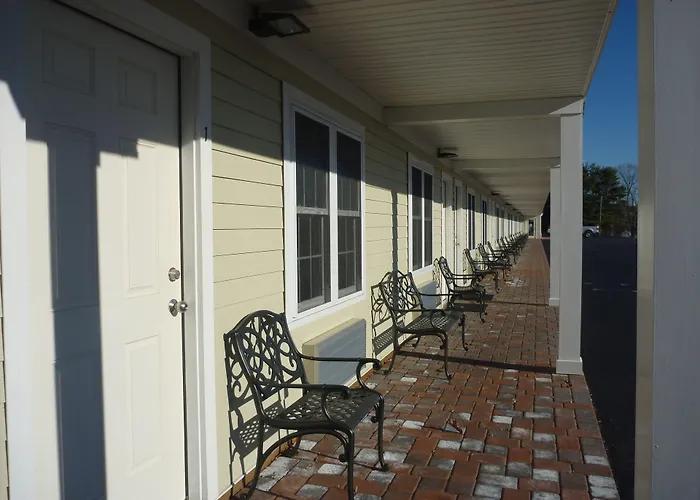 Motels in Edgecomb
