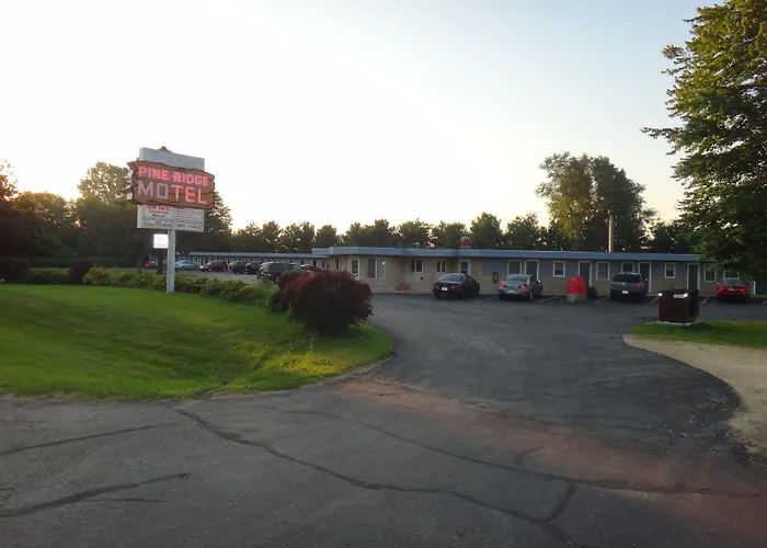 Motels in Spring Green